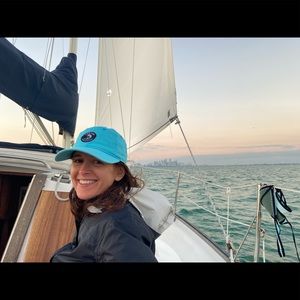 Meet your Posher, Lara